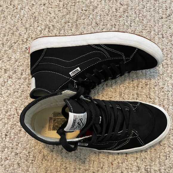 VANS Lizzie Shoe in Black - Picture 4 of 10